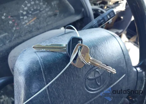 1997 Toyota 4Runner z USA, uszkodzony, nr VIN JT3GM84RXV0012372